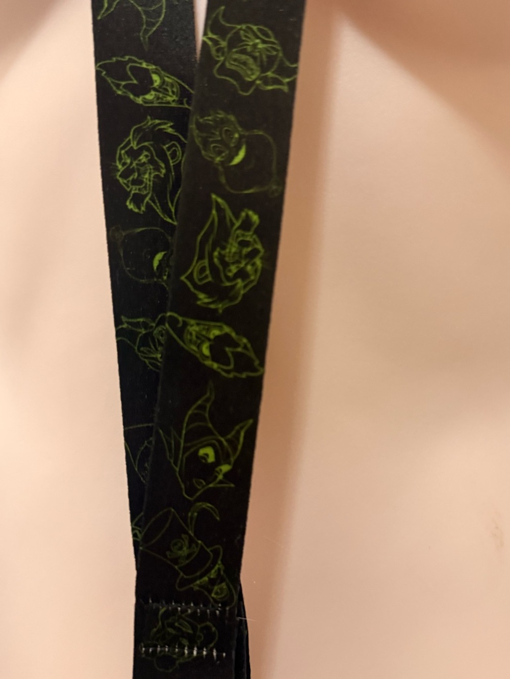 NWT Disney Parks Pin Trading Lanyard Velcro Reversible Villains- OS